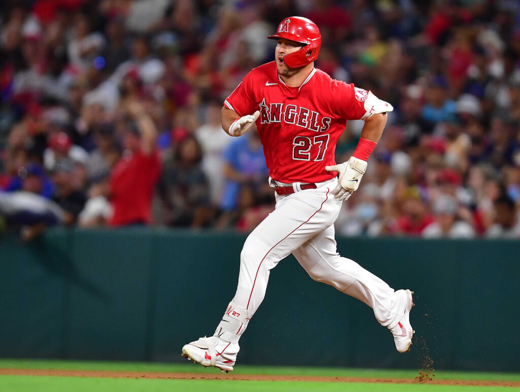 Angels News Mike Trout Sets MLB Record As Babeest To Home Runs Stolen Bases
